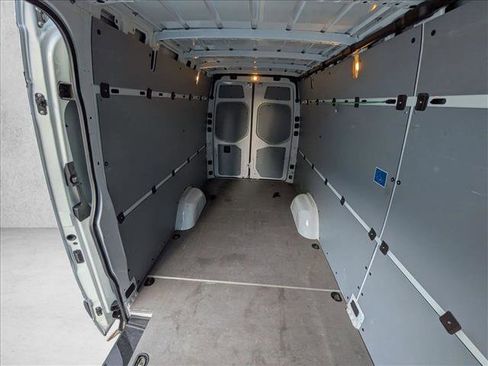 Used 2023 Mercedes-Benz Sprinter 2500 image 17