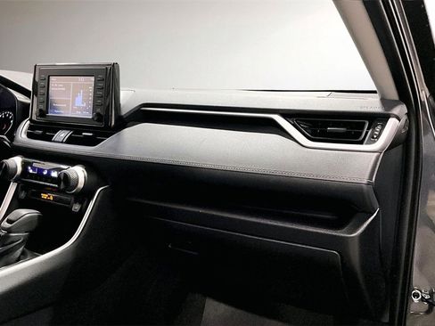 Used 2019 Toyota RAV4 LE image 26