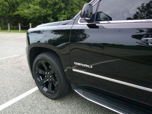 Used 2019 GMC Yukon XL Denali AWD/4WD image 23