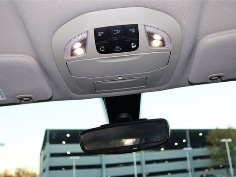 Used 2017 Chrysler Pacifica Touring w/ Tire & Wheel Group image 24