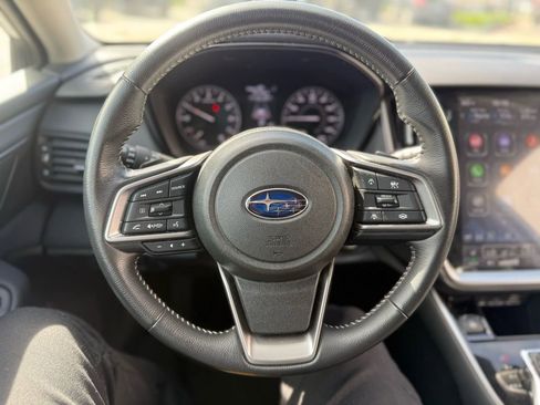 Used 2025 Subaru Outback Premium image 6