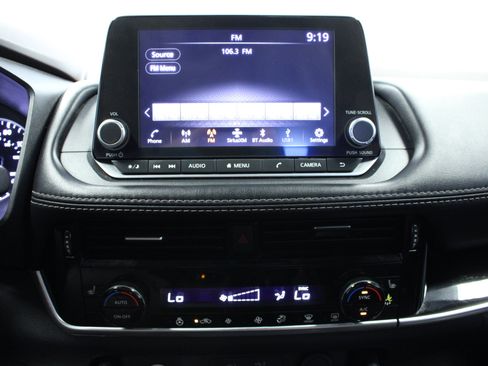 Used 2023 Nissan Rogue SL AWD/4WD image 22
