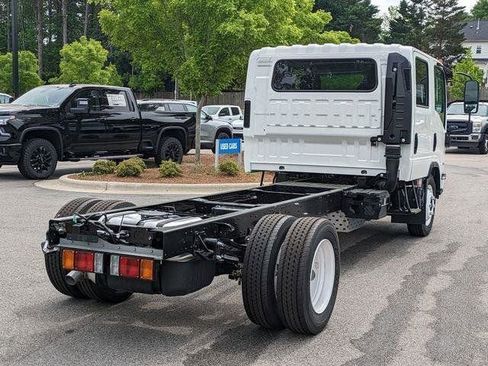 New 2025 Chevrolet Low Cab Forward image 6