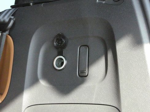 New 2025 Volkswagen ID. Buzz Pro S Plus image 26