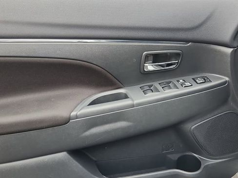 Used 2025 Mitsubishi Outlander Sport AWD image 9