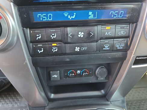 Used 2022 Toyota 4Runner Limited image 24