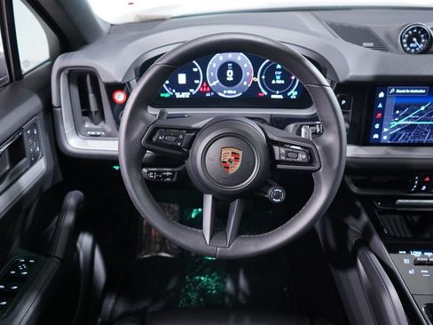 Used 2024 Porsche Cayenne Coupe AWD/4WD image 10