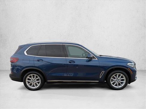 Used 2023 BMW X5 xDrive40i w/ Parking Assistance Package image 4