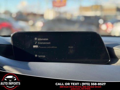 Used 2022 MAZDA MAZDA3 s image 23