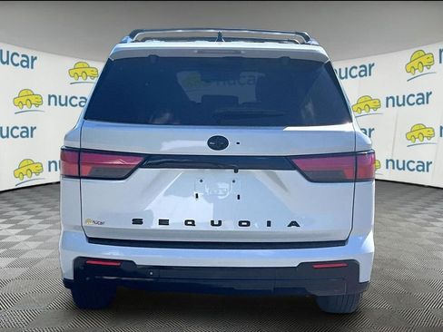 Used 2024 Toyota Sequoia Platinum AWD/4WD image 5