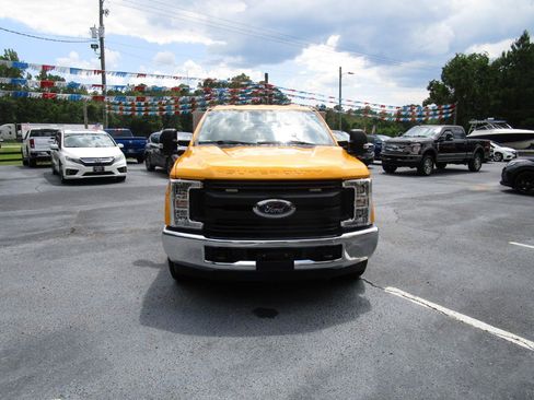 Used 2018 Ford F250 XL w/ Power Equipment Group RWD image 8
