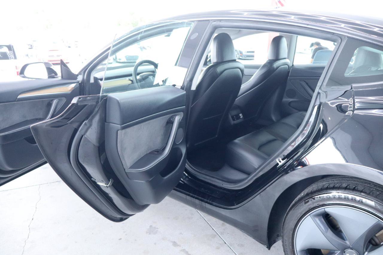 Used 2023 Tesla Model 3 Standard Range RWD image 29