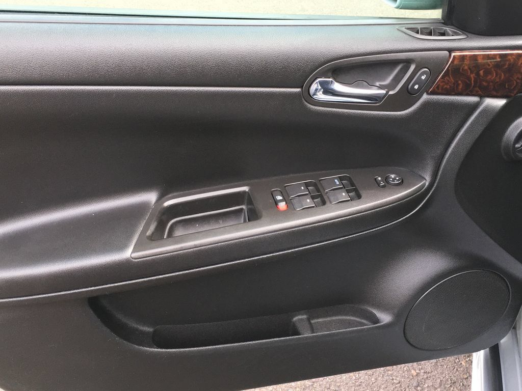 Used 2014 Chevrolet Impala LT FWD image 20