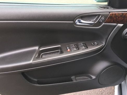 Used 2014 Chevrolet Impala LT FWD image 20