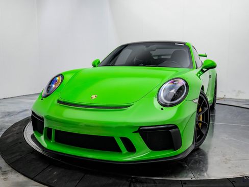 Used 2018 Porsche 911 GT3 RWD image 5