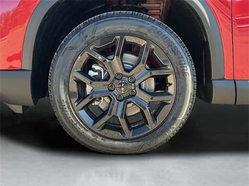 New 2025 Honda Pilot Touring image 9