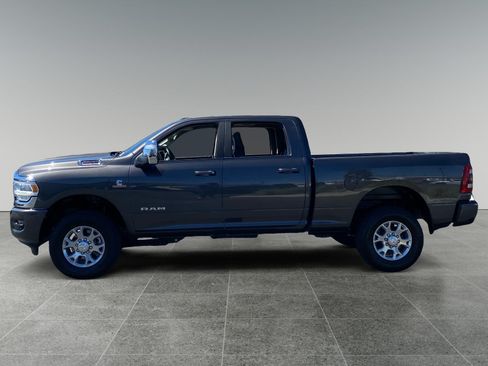 Used 2024 RAM 2500 Laramie w/ Safety Group AWD/4WD image 2