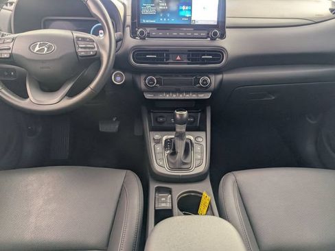 Used 2023 Hyundai Kona Limited AWD/4WD image 16