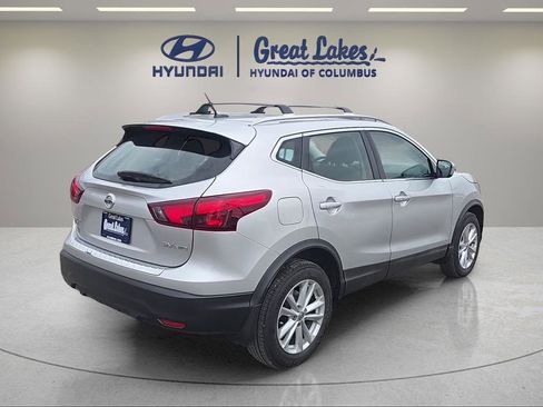 Used 2017 Nissan Rogue Sport SV AWD/4WD image 5