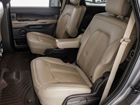 Used 2018 Ford Expedition Limited AWD/4WD image 39