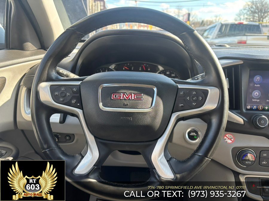 Used 2023 GMC Terrain SLT FWD image 11