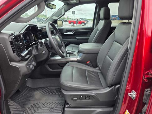 Used 2025 Chevrolet Silverado 1500 LTZ w/ Technology Package AWD/4WD image 20