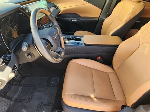 Used 2024 Lexus RX 350 Premium image 9