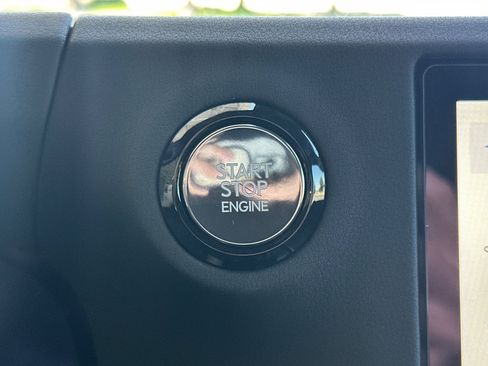 Certified 2025 Lexus GX 550 AWD/4WD image 29