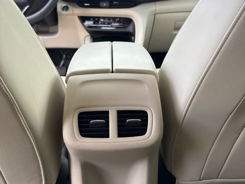 Used 2023 Buick Envision Essence image 23