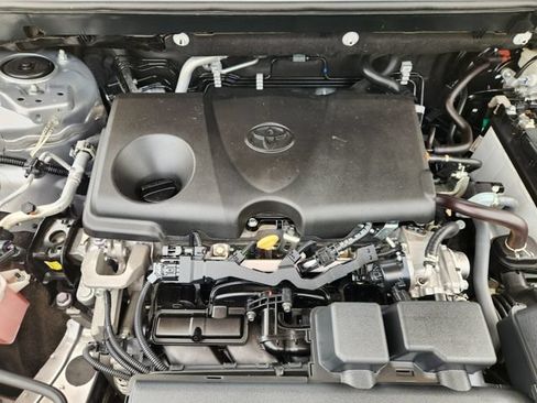 Used 2024 Toyota RAV4 LE FWD image 21