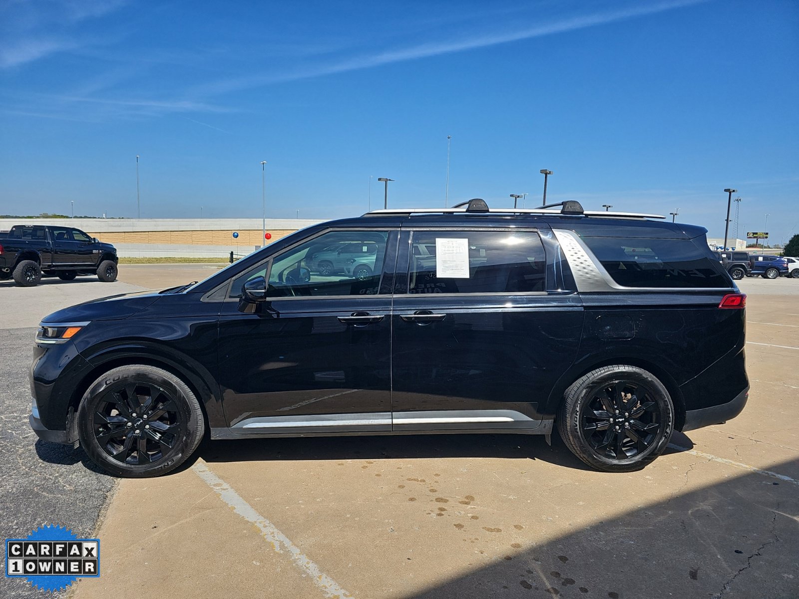 Used 2023 Kia Carnival SX Prestige FWD image 7