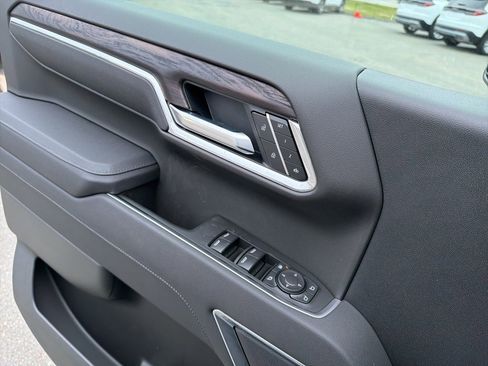 New 2026 GMC Sierra 1500 SLT w/ SLT Premium Package image 19
