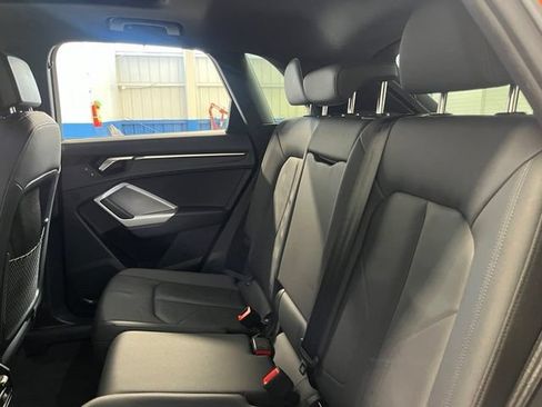 Used 2025 Audi Q3 2.0T Premium AWD/4WD image 19