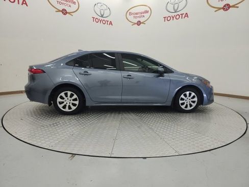 Used 2026 Toyota Corolla LE FWD image 3