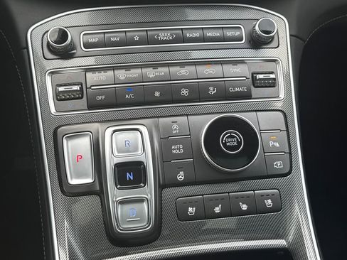 Used 2022 Hyundai Santa Fe Limited image 31