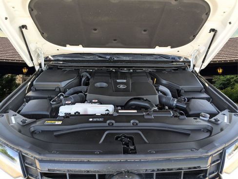 Certified 2024 Lexus GX 550 image 25