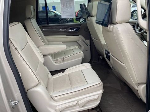 Used 2021 GMC Yukon XL Denali w/ Denali Premium Package AWD/4WD image 37
