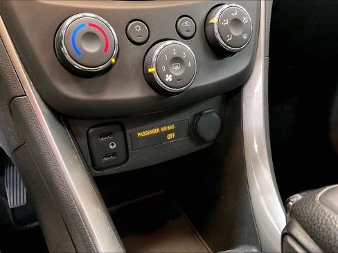 Used 2017 Chevrolet Trax LS FWD image 17