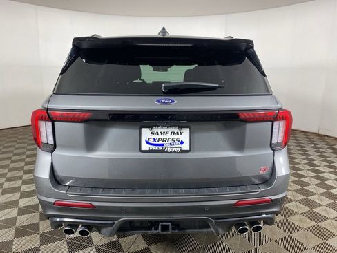 Used 2025 Ford Explorer ST w/ Sun And Sound Package image 17