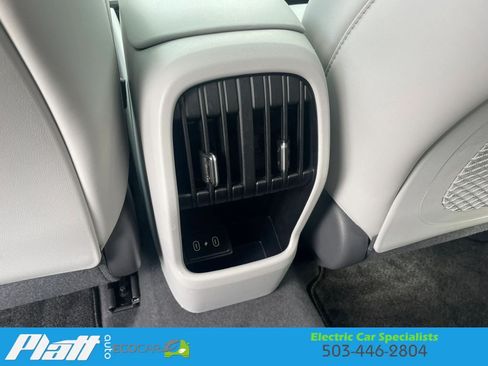 Used 2024 Hyundai Kona Limited FWD image 39