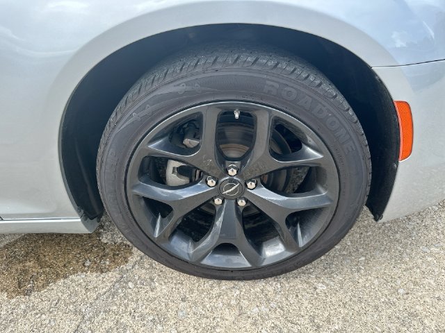 Used 2023 Chrysler 300 Touring w/ Sport Appearance Package RWD image 48