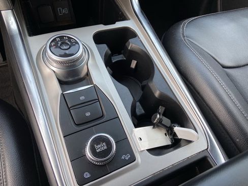 Used 2023 Ford Explorer Limited image 40