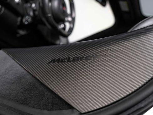 Used 2017 McLaren 570S RWD image 22