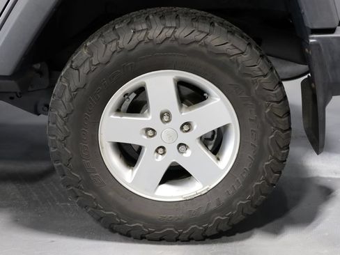 Used 2014 Jeep Wrangler Unlimited Sport w/ Quick Order Package 24S AWD/4WD image 34
