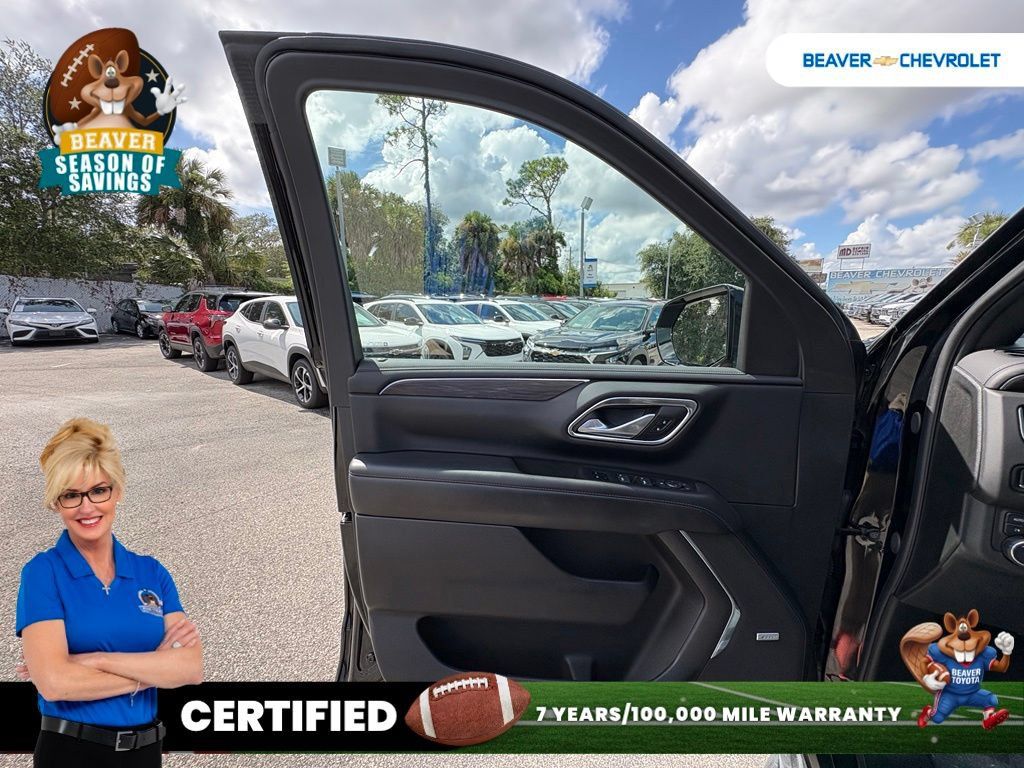 Used 2024 Chevrolet Suburban LT AWD/4WD image 31