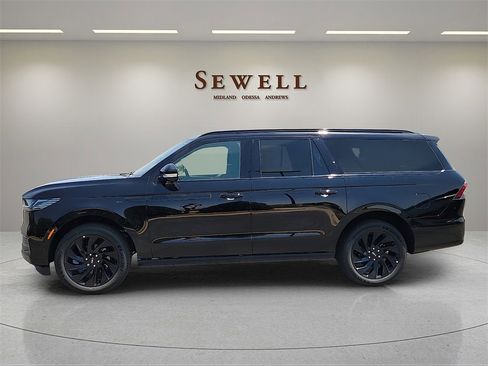 New 2025 Lincoln Navigator L Reserve w/ Jet Appearance Package image 2