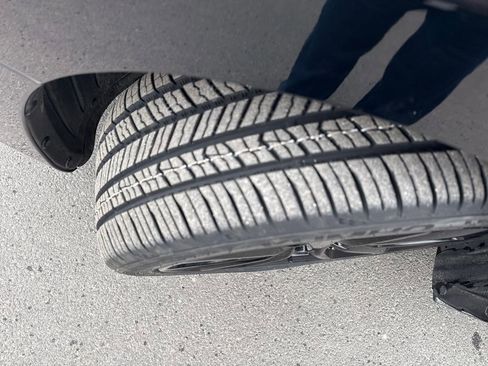 Used 2024 MAZDA MAZDA3 s image 28