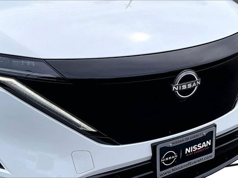 Used 2024 Nissan Ariya AWD image 32