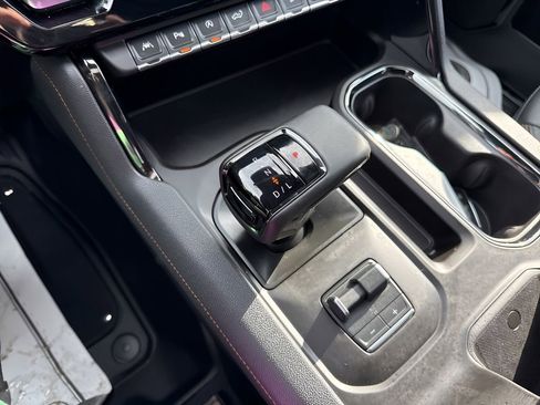 Used 2025 GMC Sierra 1500 AT4 w/ AT4 Premium Package image 31