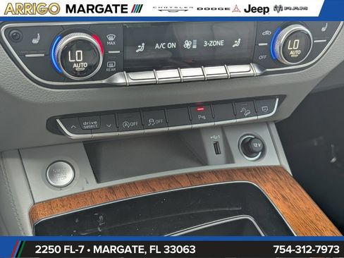 Used 2022 Audi Q5 2.0T Premium Plus AWD/4WD image 24